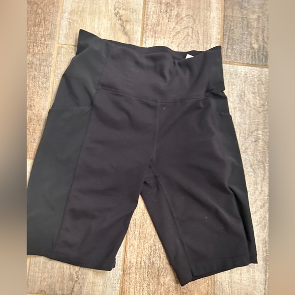 ATHLETA Excursion Hybrid Ribbed 9 Inch Bike Shorts Sz S Black Hiking - Picture 2 of 10